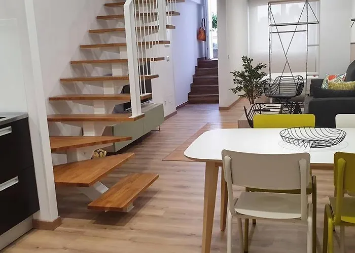 Antares 3 アパート ミヤドイロ